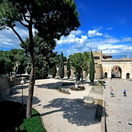 Gaia House-beach-center-free Parking!