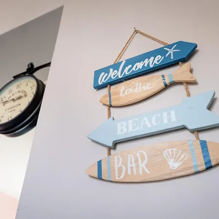 Semesterbostad Gaia House-beach-center-free Parking! Fano