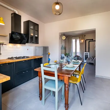 Gaia House-beach-center-free Parking! *